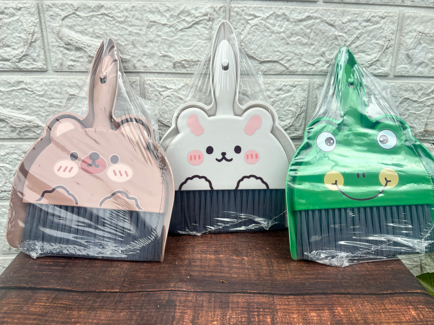 SpotHunt Small Broom and Dustpan Set