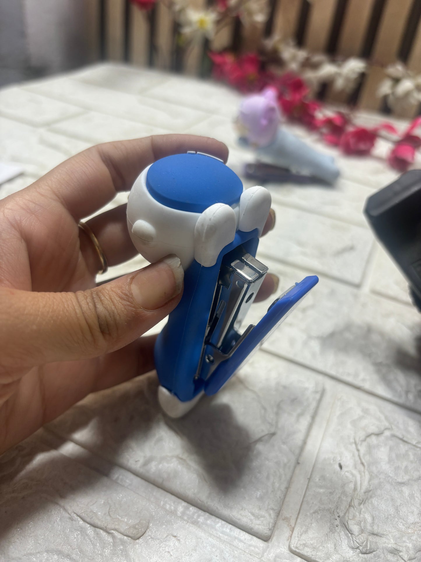 Spot Hunt Cartoon Animal Mini Desktop Stapler