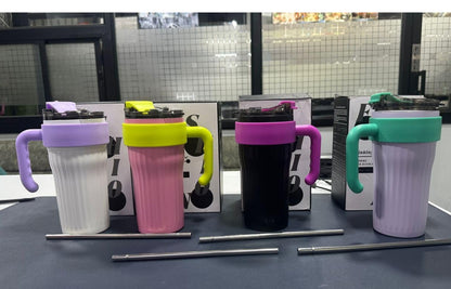 Spot hunt sipper tumbler with 2 way drinking