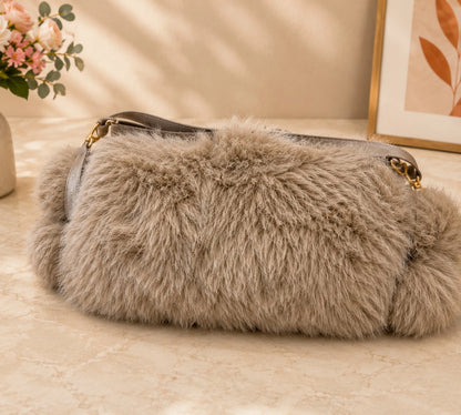 Cute Plush Cat Shoulder Bag for Girls | Soft Crossbody Handbag